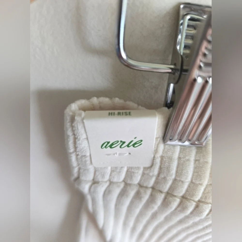 NWT! Aerie, Groove-On Velour High Waisted Flare Pants, Cream, Size Medium